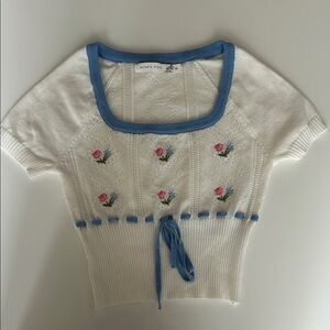 Altar'd State White and Blue Floral Crop Top